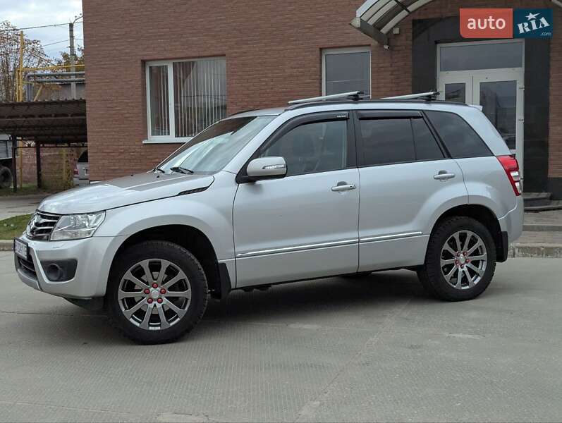 Внедорожник / Кроссовер Suzuki Grand Vitara 2016 в Полтаве