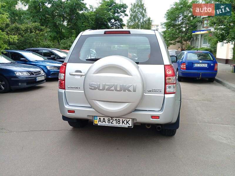 Внедорожник / Кроссовер Suzuki Grand Vitara 2011 в Киеве фото 4 Внедорожник / Кроссовер Suzuki Grand Vitara 2011 в Киеве