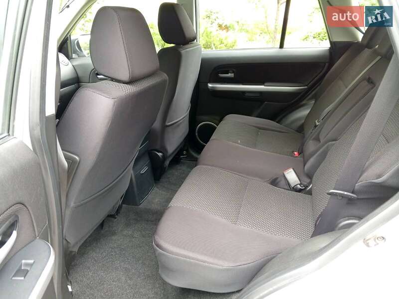 Внедорожник / Кроссовер Suzuki Grand Vitara 2011 в Киеве фото 7 Внедорожник / Кроссовер Suzuki Grand Vitara 2011 в Киеве
