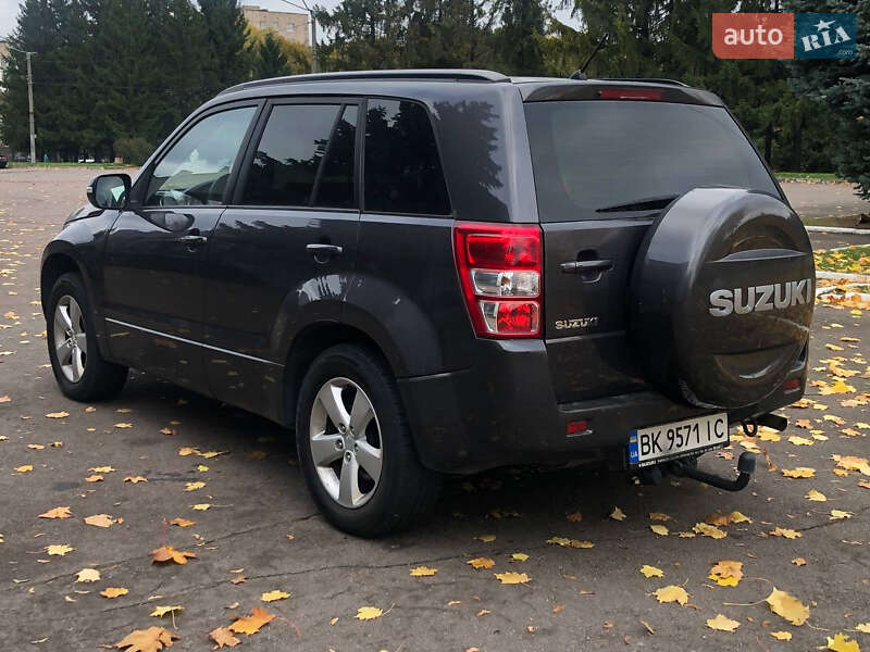 Позашляховик / Кросовер Suzuki Grand Vitara 2011 в Рівному