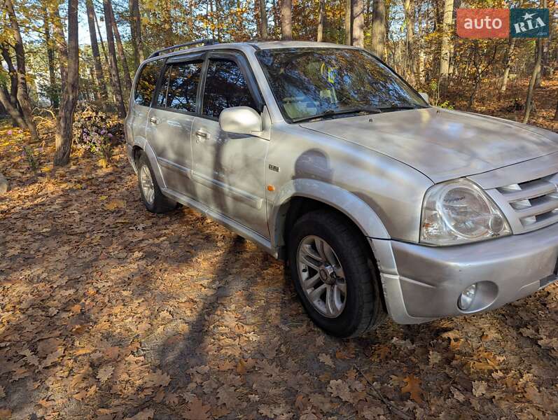 Внедорожник / Кроссовер Suzuki Grand Vitara 2004 в Буче