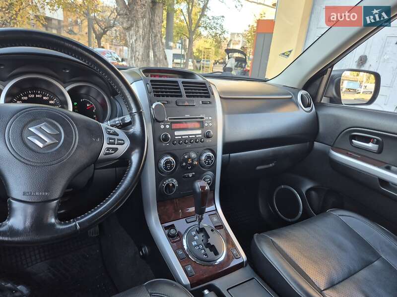 Внедорожник / Кроссовер Suzuki Grand Vitara 2006 в Раздельной