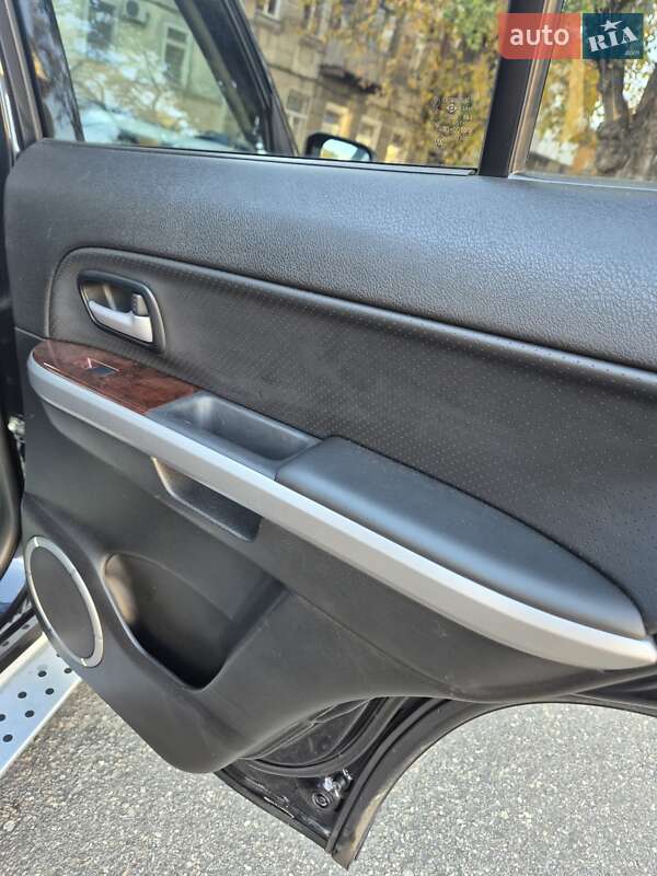 Внедорожник / Кроссовер Suzuki Grand Vitara 2006 в Раздельной