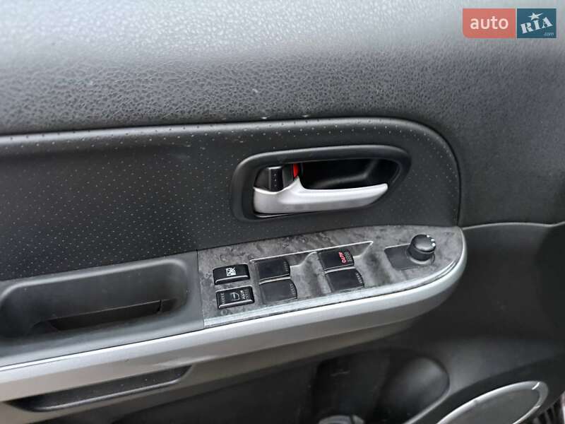 Внедорожник / Кроссовер Suzuki Grand Vitara 2016 в Киеве