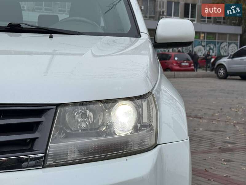 Позашляховик / Кросовер Suzuki Grand Vitara 2012 в Дніпрі