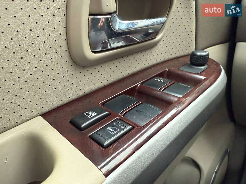 Позашляховик / Кросовер Suzuki Grand Vitara 2012 в Дніпрі