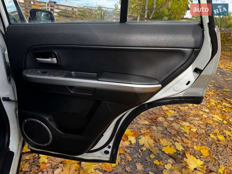 Внедорожник / Кроссовер Suzuki Grand Vitara 2010 в Киеве фото 24 Внедорожник / Кроссовер Suzuki Grand Vitara 2010 в Киеве