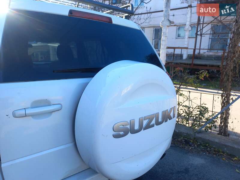 Внедорожник / Кроссовер Suzuki Grand Vitara 2012 в Василькове