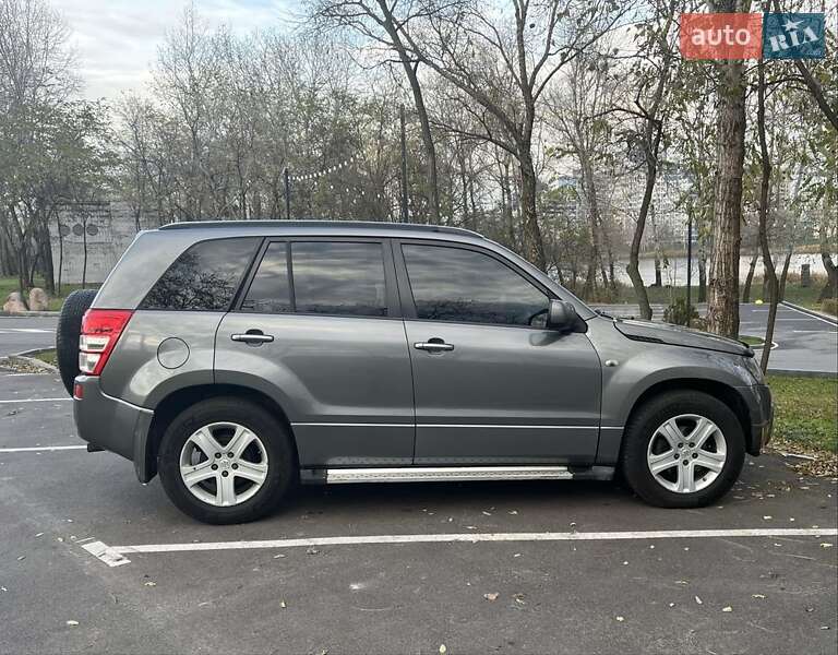 Внедорожник / Кроссовер Suzuki Grand Vitara 2006 в Киеве