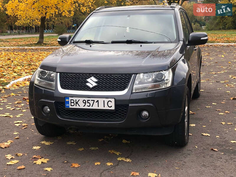 Внедорожник / Кроссовер Suzuki Grand Vitara 2011 в Ровно