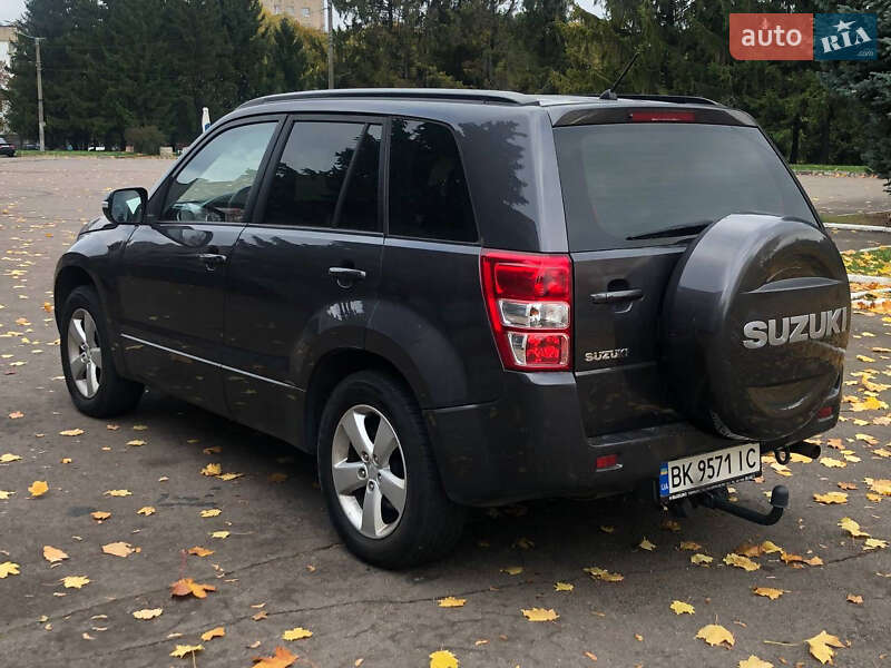 Внедорожник / Кроссовер Suzuki Grand Vitara 2011 в Ровно