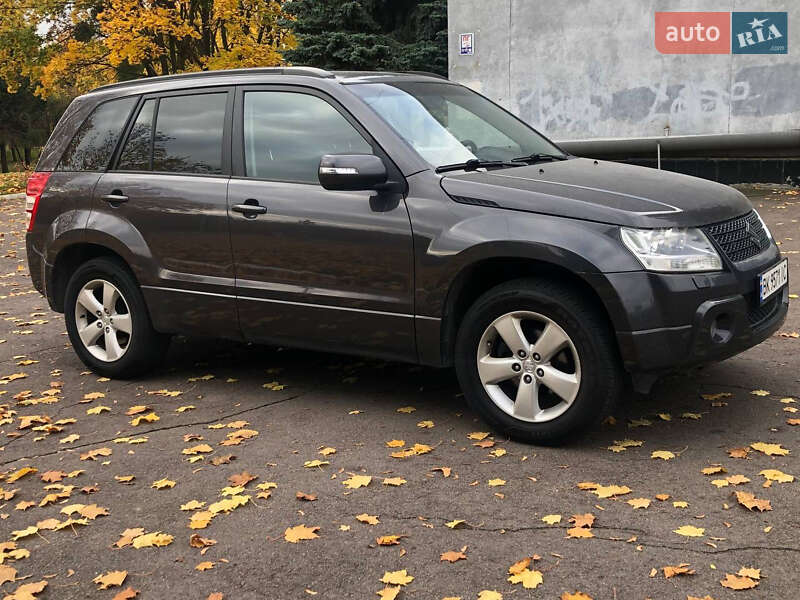 Внедорожник / Кроссовер Suzuki Grand Vitara 2011 в Ровно