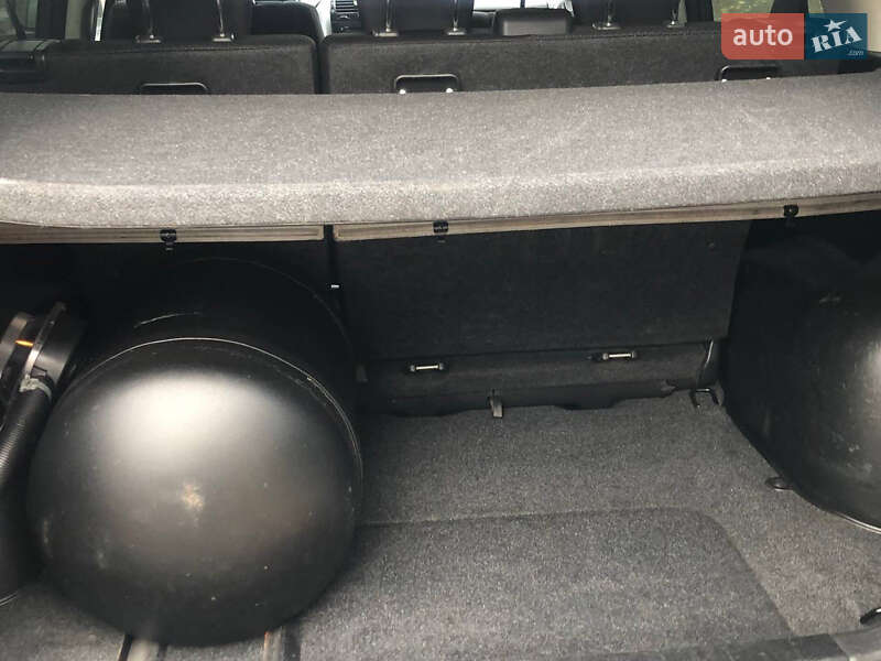 Внедорожник / Кроссовер Suzuki Grand Vitara 2011 в Ровно