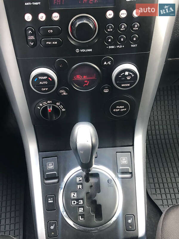 Внедорожник / Кроссовер Suzuki Grand Vitara 2011 в Ровно