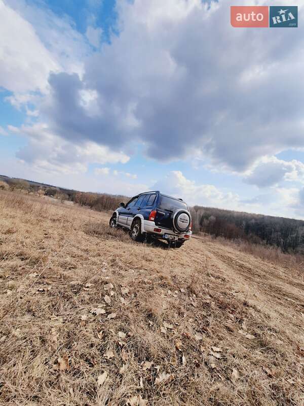 Позашляховик / Кросовер Suzuki Grand Vitara 2004 в Харкові