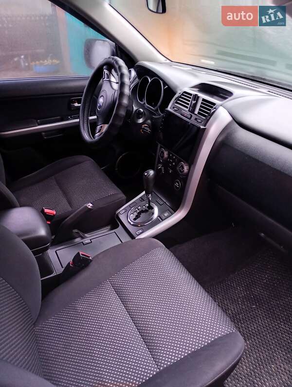 Внедорожник / Кроссовер Suzuki Grand Vitara 2006 в Коростене