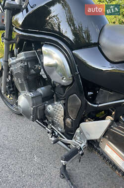 Мотоцикл Без обтекателей (Naked bike) Suzuki GSF 600 Bandit 1999 в 