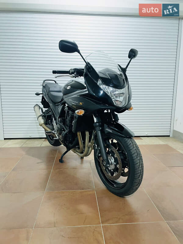 Suzuki GSF 650 Bandit 2013