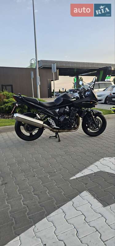 Suzuki GSF 650 Bandit 2011