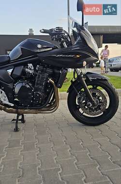 Мотоцикл Спорт-туризм Suzuki GSF 650 Bandit 2011 в 