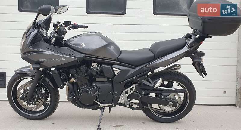 Suzuki GSF 650 Bandit 2010