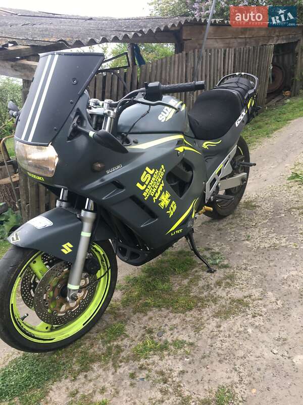 Suzuki GSR 250 1995