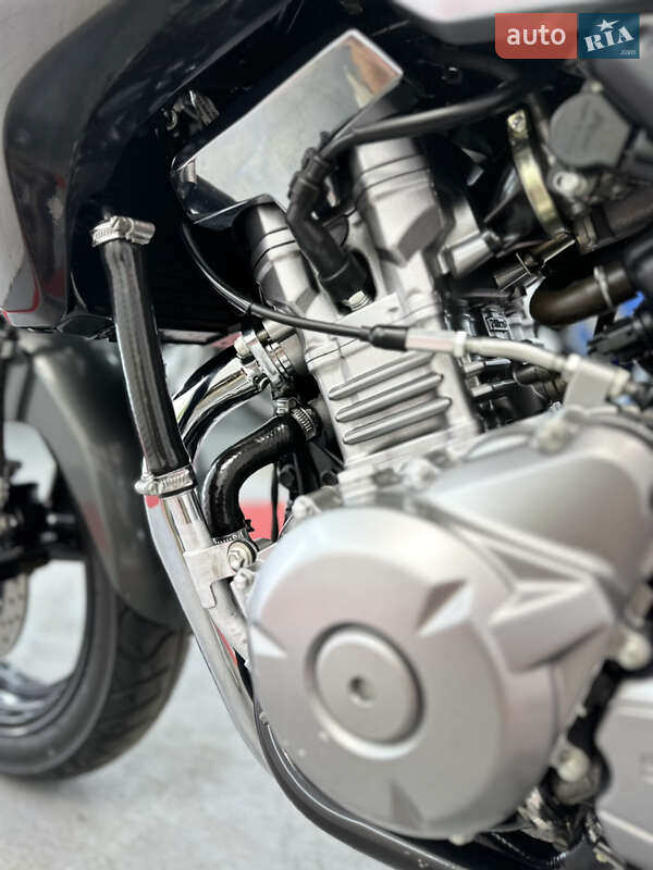 Спортбайк Suzuki GSR 250 2013 в Одессе