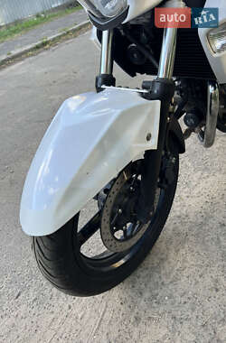 Мотоцикл Без обтекателей (Naked bike) Suzuki GSR 250 2015 в 