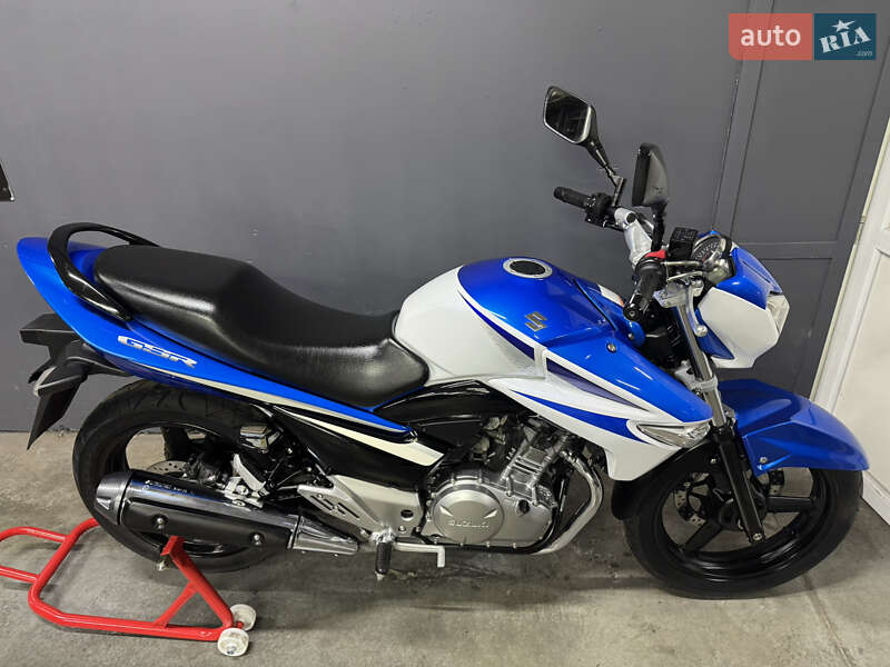 Мотоцикл Без обтекателей (Naked bike) Suzuki GSR 250 2016 в Киеве