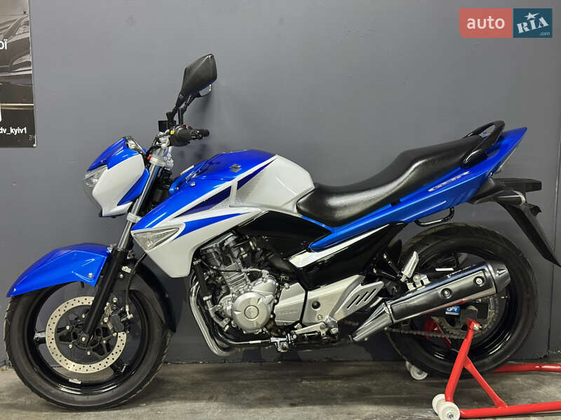 Мотоцикл Без обтекателей (Naked bike) Suzuki GSR 250 2016 в Киеве