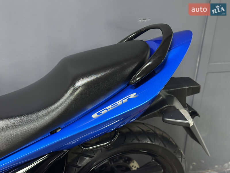Мотоцикл Без обтекателей (Naked bike) Suzuki GSR 250 2016 в Киеве