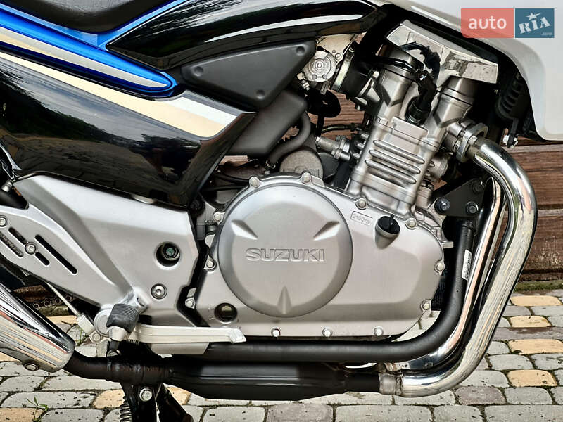 Мотоцикл Классик Suzuki GSR 250 2016 в Виннице