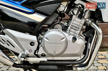 Мотоцикл Классік Suzuki GSR 250 2016 в 