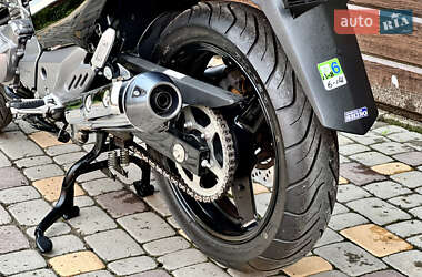 Мотоцикл Классік Suzuki GSR 250 2016 в 