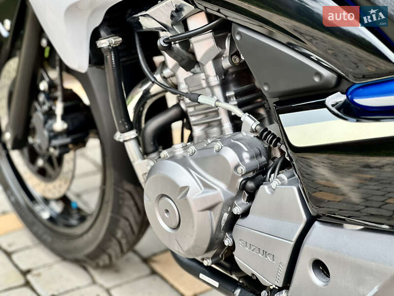 Мотоцикл Классик Suzuki GSR 250 2016 в Виннице