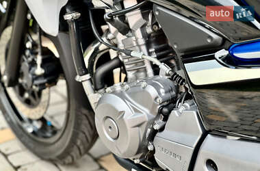 Мотоцикл Классік Suzuki GSR 250 2016 в 