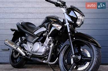 Мотоцикл Без обтекателей (Naked bike) Suzuki GSR 250 2015 в Белой Церкви