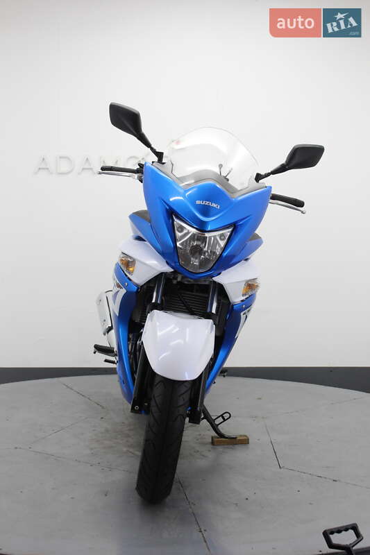 Мотоцикл Спорт-туризм Suzuki GSR 250 2017 в Гнивани