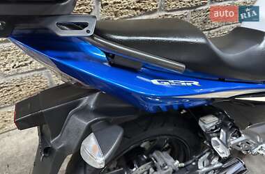 Мотоцикл Без обтекателей (Naked bike) Suzuki GSR 250 2014 в 