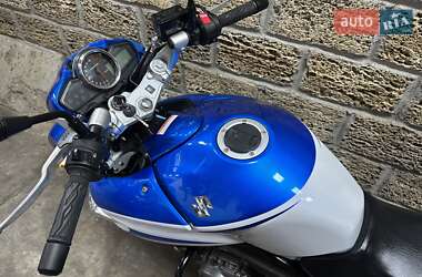 Мотоцикл Без обтекателей (Naked bike) Suzuki GSR 250 2014 в 