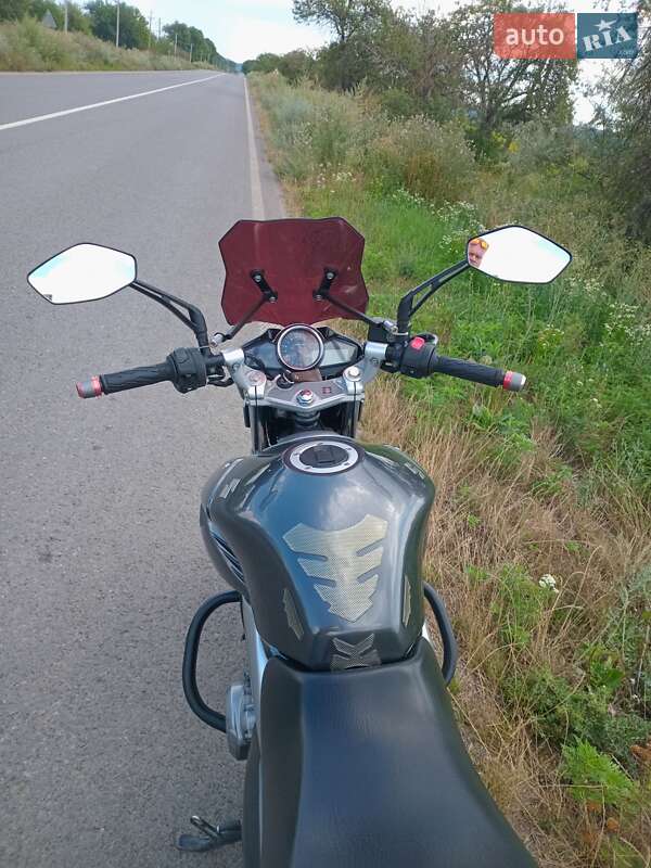 Мотоцикл Без обтекателей (Naked bike) Suzuki GSR 250 2015 в Ямполе