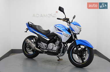 Мотоцикл Без обтекателей (Naked bike) Suzuki GSR 250 2015 в 