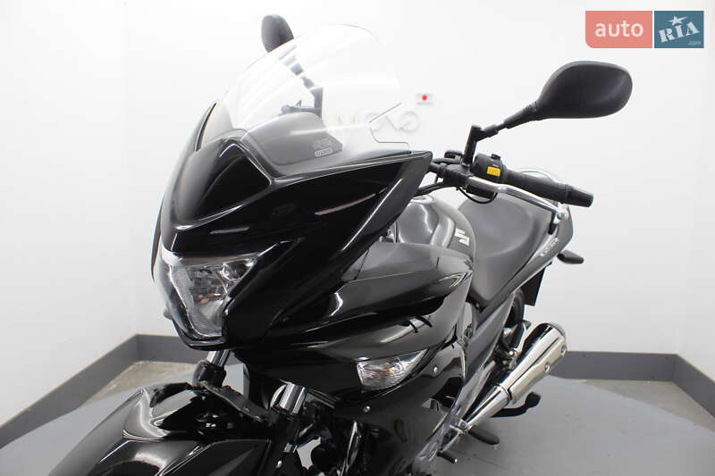 Мотоцикл Спорт-туризм Suzuki GSR 250 2016 в Гнивани