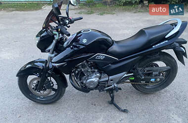 Мотоцикл Классик Suzuki GSR 250 2016 в Ямполе