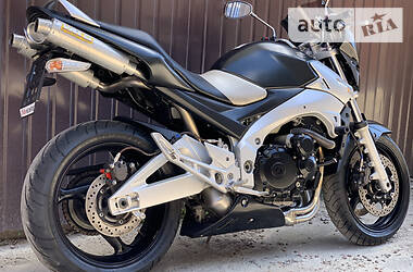 Мотоцикл Без обтекателей (Naked bike) Suzuki GSR 400 2013 в Киеве