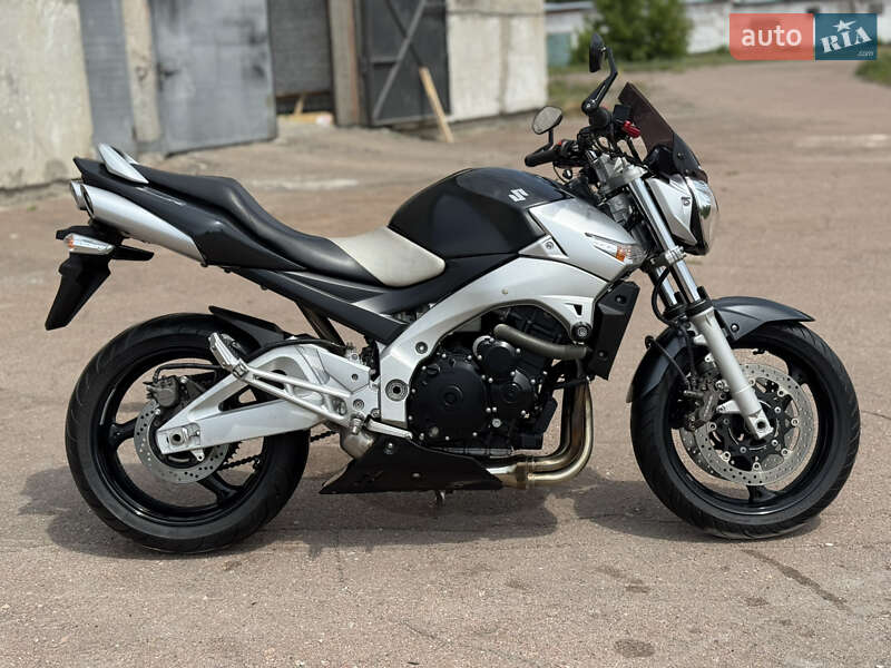 Мотоцикл Без обтікачів (Naked bike) Suzuki GSR 400 2006 в Сновську