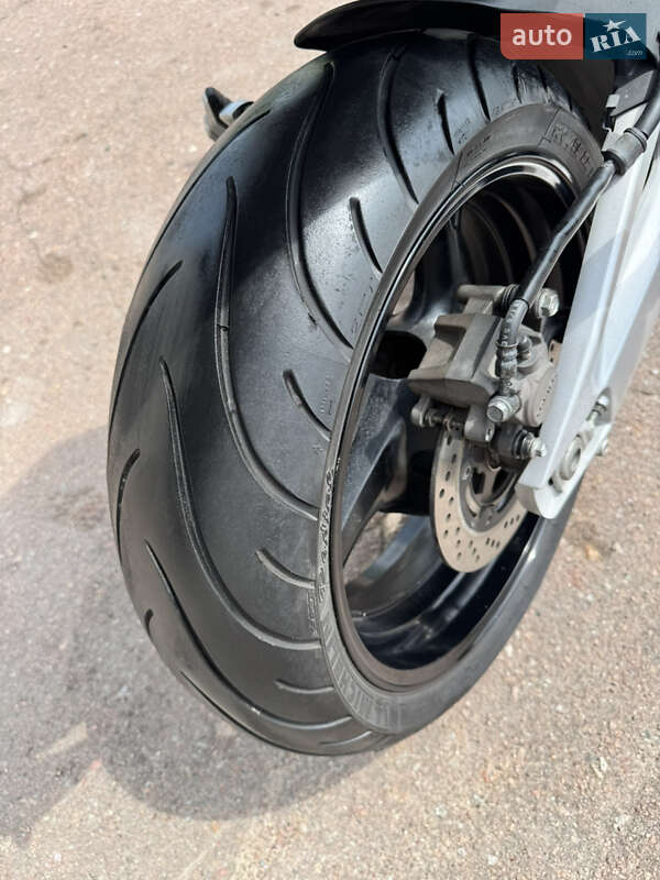 Мотоцикл Без обтікачів (Naked bike) Suzuki GSR 400 2006 в Сновську