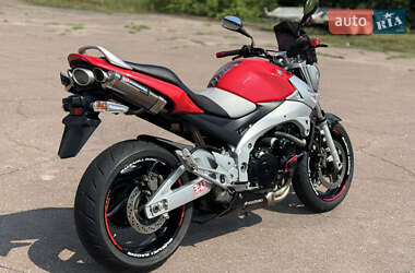 Мотоцикл Без обтекателей (Naked bike) Suzuki GSR 400 2006 в 