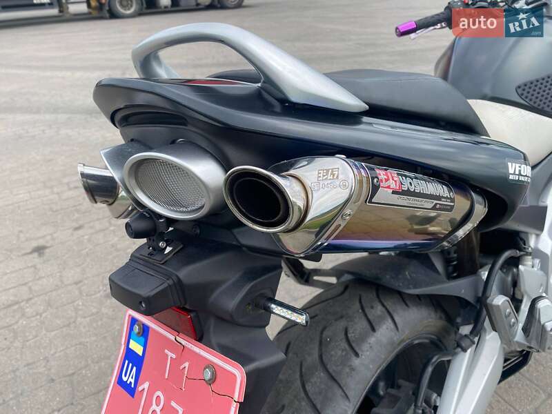 Мотоцикл Без обтікачів (Naked bike) Suzuki GSR 400 2006 в Радивиліві