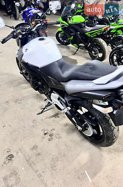 Мотоцикл Без обтекателей (Naked bike) Suzuki GSR 400 2014 в 
